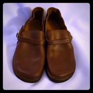 Aurora Shoe Company Leather Clogs